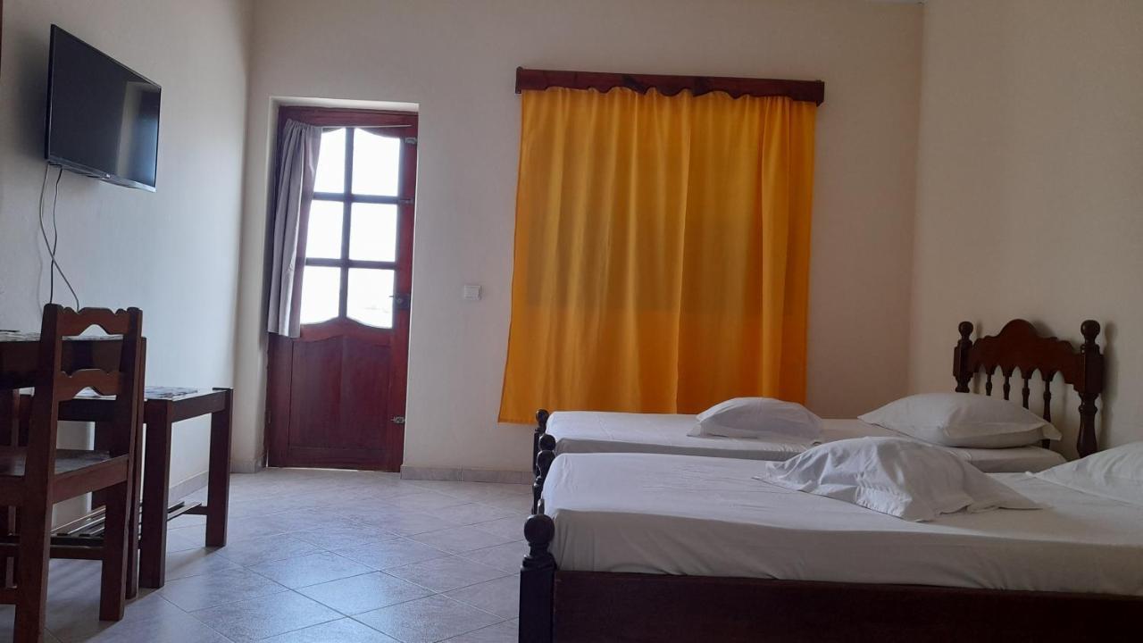 Residencial Rosa Criola Bed & Breakfast Сал Рей Екстериор снимка